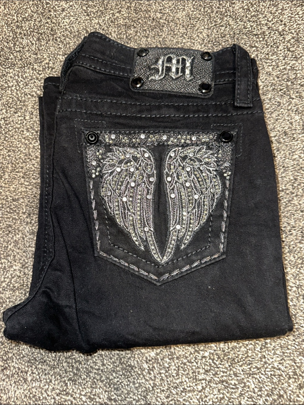 Embellished Black Women's Jeans with Wing Pocket Detail